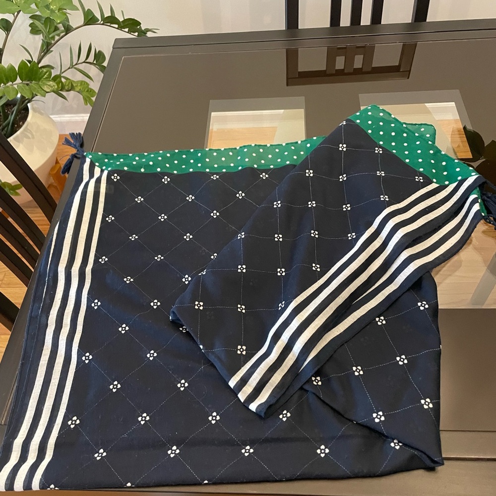 All Saints beautiful scarf - Picture 2 of 3